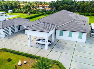 9781 NW 131st St, Hialeah Gardens, FL 33018