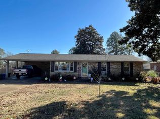 813 Ridgeway St, Florence, AL 35630