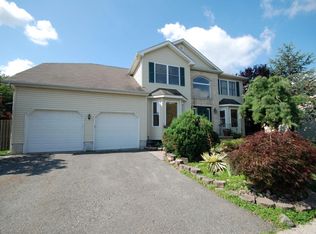 5 Tutty Cir, Sayreville, NJ 08872