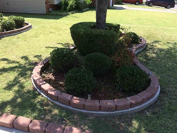 2nd image of 6822 NW Crestwood Dr