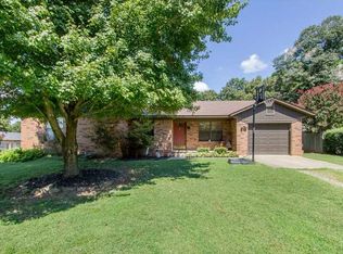 300 Canterbury Dr, Alma, AR 72921