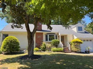 100 Meadow Rd, Clark, NJ 07066