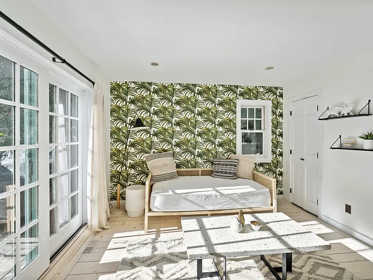 21 Georgica Woods Ln — Photo 12