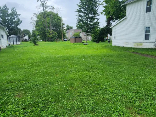 808 S North St, Washington Court House, OH 43160