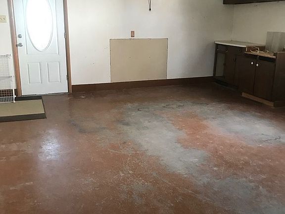 3rd image of 4436 Stone St #1/2