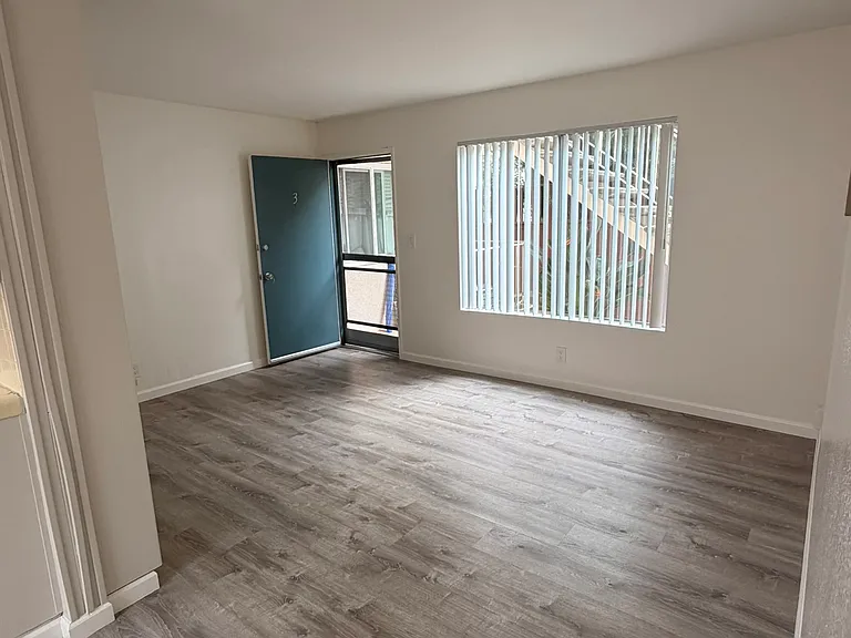 4443 Campus Ave #3 — Photo 5