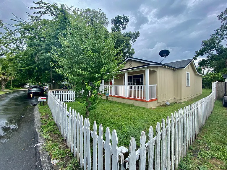 3618 Drexel St — Photo 43