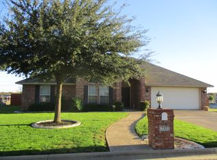732 Seminole Trl, Hewitt, TX 76643