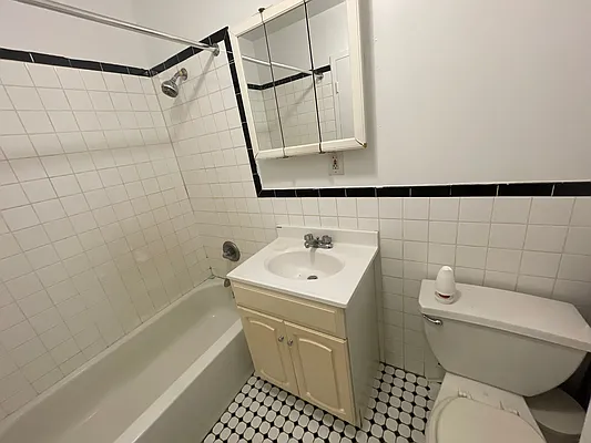 Rented by Crosstown Apartments NYC | media 7