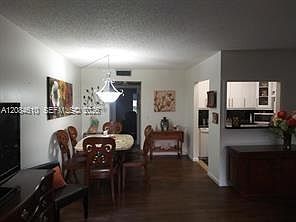 2nd image of 516 Mansfield M #516