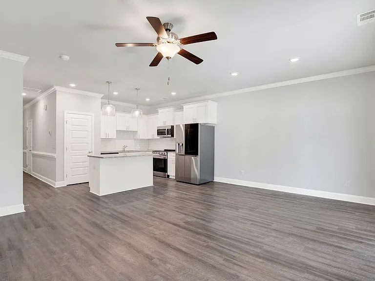 77 Dorsey Dr — Photo 14