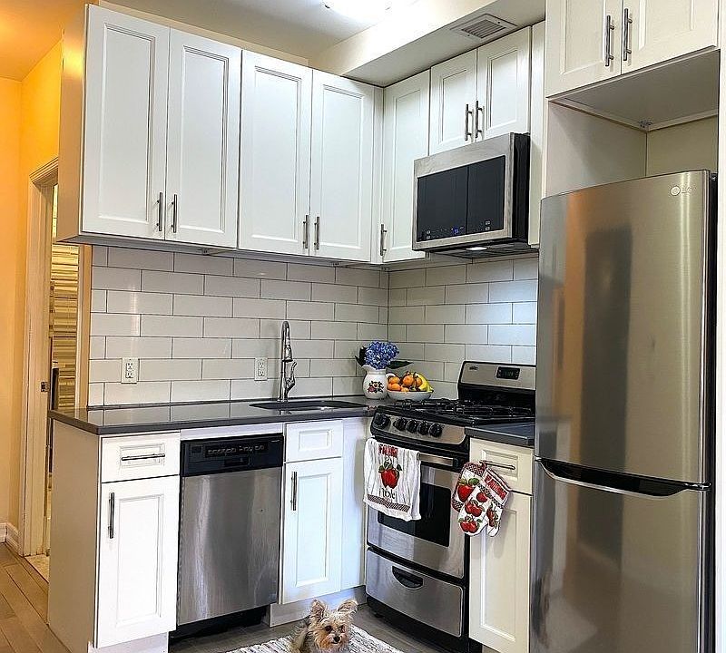 1st image of 819 9th Ave #4