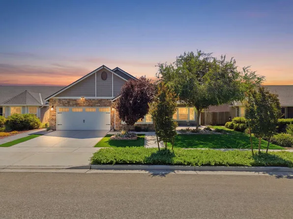 2025 Madeline Drive, Hanford, CA 93230
