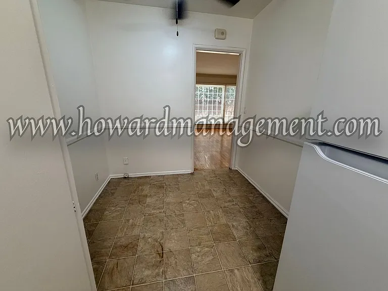 1048 Corning — Photo 6