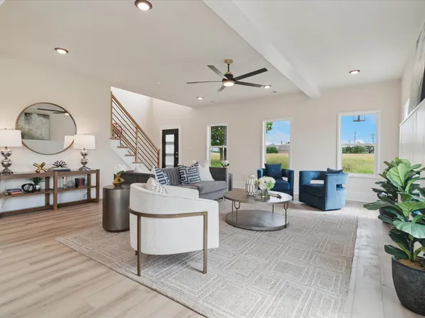 669 Massey Rd, Gunter, TX 75058