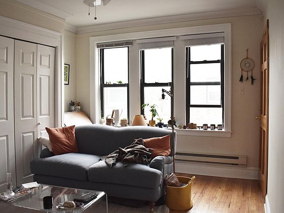 2nd image of 837 N Cornelia Ave #3N