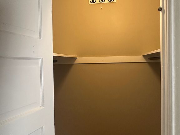 3rd image of 157 S Los Robles Ave #17dae2a0d