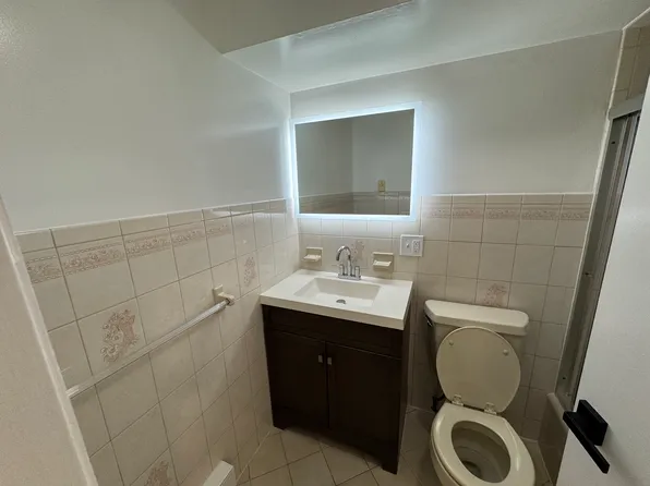 122 Central Avenue image 10 of 11