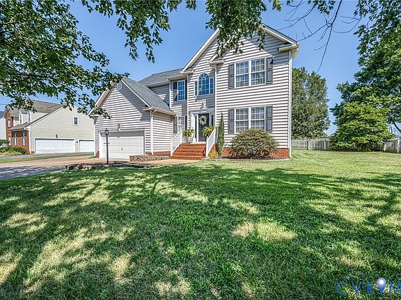 2nd image of 6076 Pond Place Way