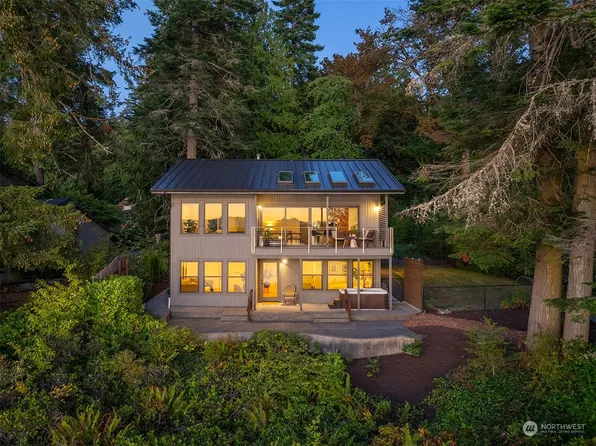 11665 Sunset Avenue NE, Bainbridge Island, WA 98110