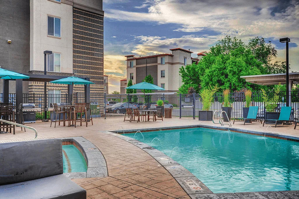 Avida Apartments — Photo 3