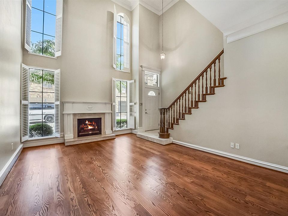 1st image of 1605 Nantucket Dr APT B
