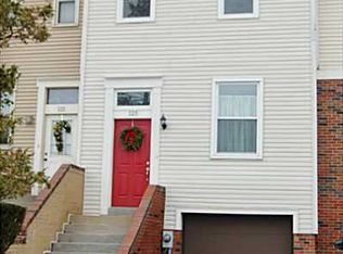 125 Spring Run Dr, Monroeville, PA 15146