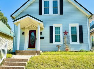 904 S 9th St, Burlington, IA 52601