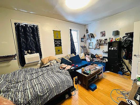 3rd image of 207 Sumpter St #3