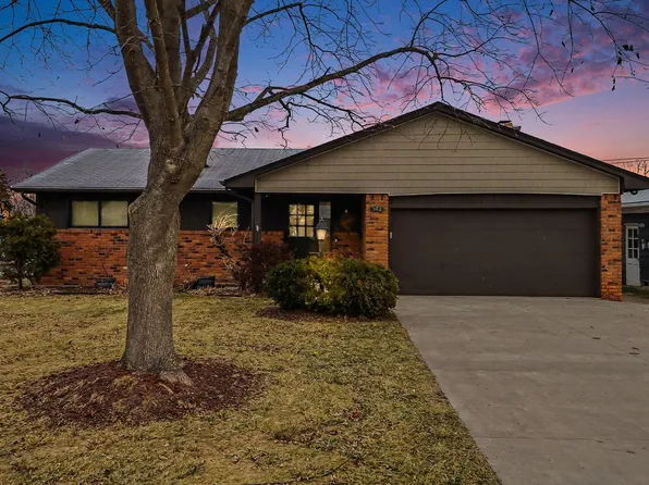 142 Channelsyde Dr, Algonac, MI 48001