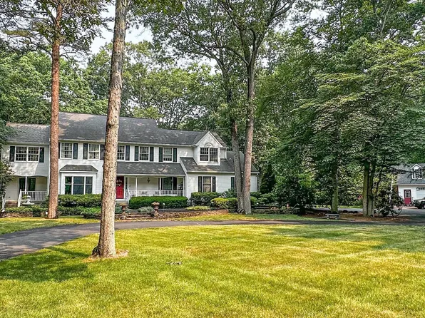 10 Laurel Tree Dr, Westampton, NJ 08060