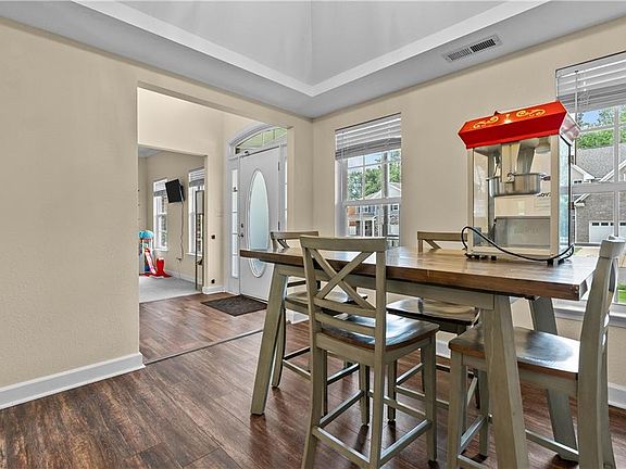 4th image of 4012 Brians Ln