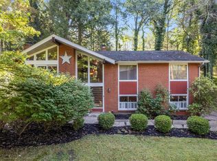 1052 Woodhill Dr, Gibsonia, PA 15044