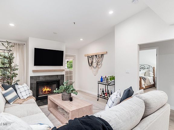 2nd image of 8300 E VIA DE VENTURA -- #2027