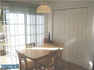 4th image of 530 Coachwood Ct