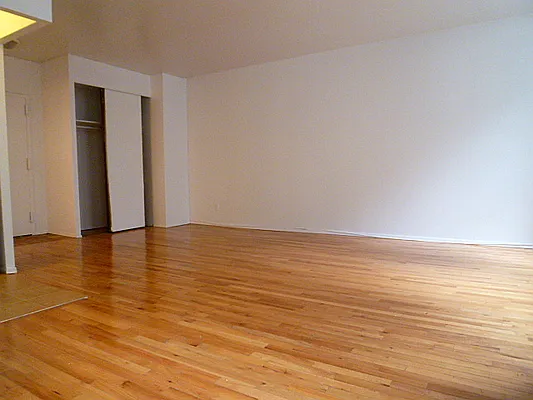 Rented by DSA Realty | media 19