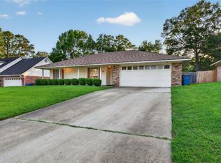 9412 E Heatherstone Dr, Shreveport, LA 71129