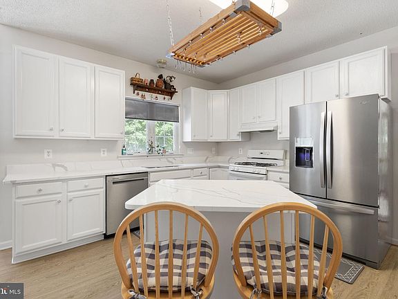 4th image of 14760 Peach Tree Ln