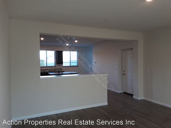 4th image of 2064 Malibu Pl
