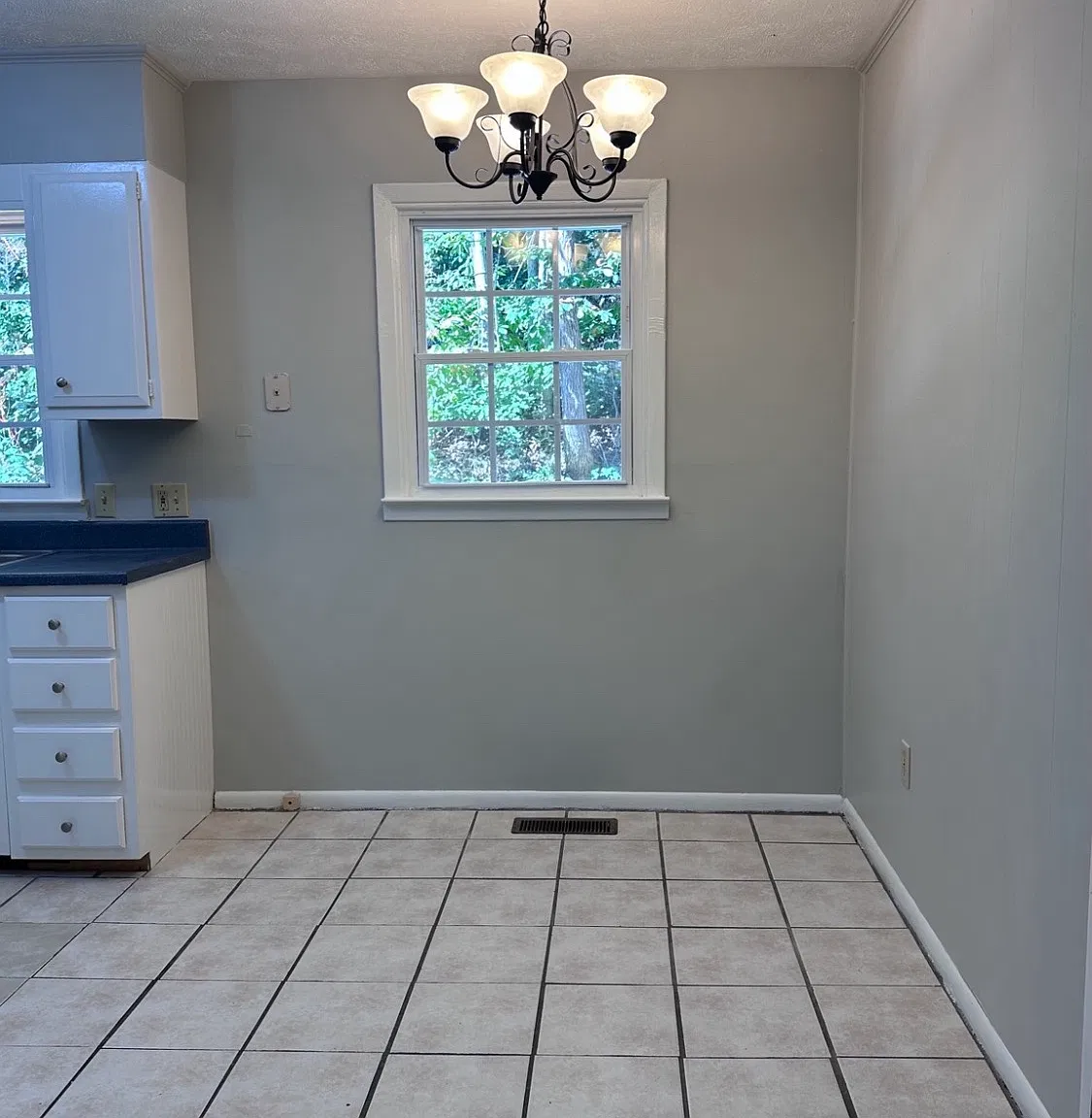 121 Kent St — Photo 3