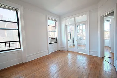 Rented by ROOM Real Estate