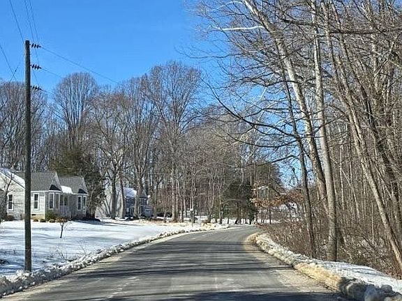 5th image of 9 Rosedale Dr