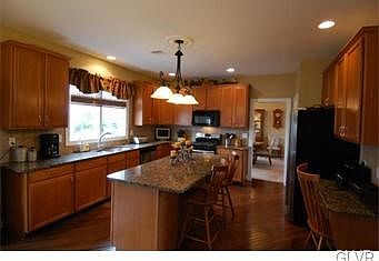 5th image of 4240 Crystal Dr