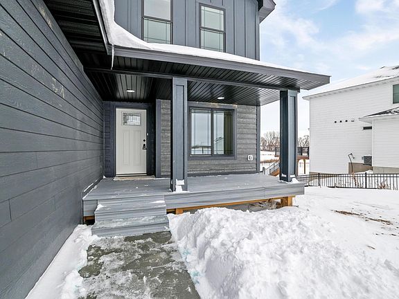 3rd image of 470 Sea Wing Blvd