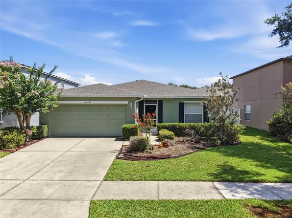 30837 Sonnet Glen Dr, Zephyrhills, FL 33543