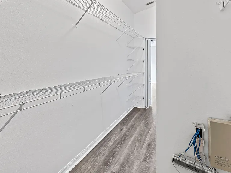 11111 Lakeside Vista Dr — Photo 44