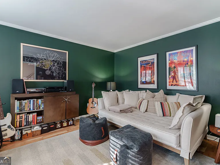 196 Avalon Dr — Photo 30