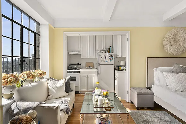 Rented by Compass | media 9