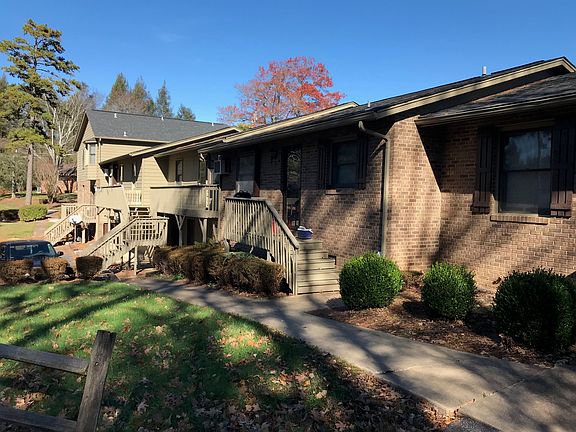 3rd image of 2970 Link Dr