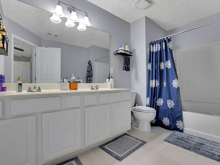 541 Lantern Wood Dr — Photo 23